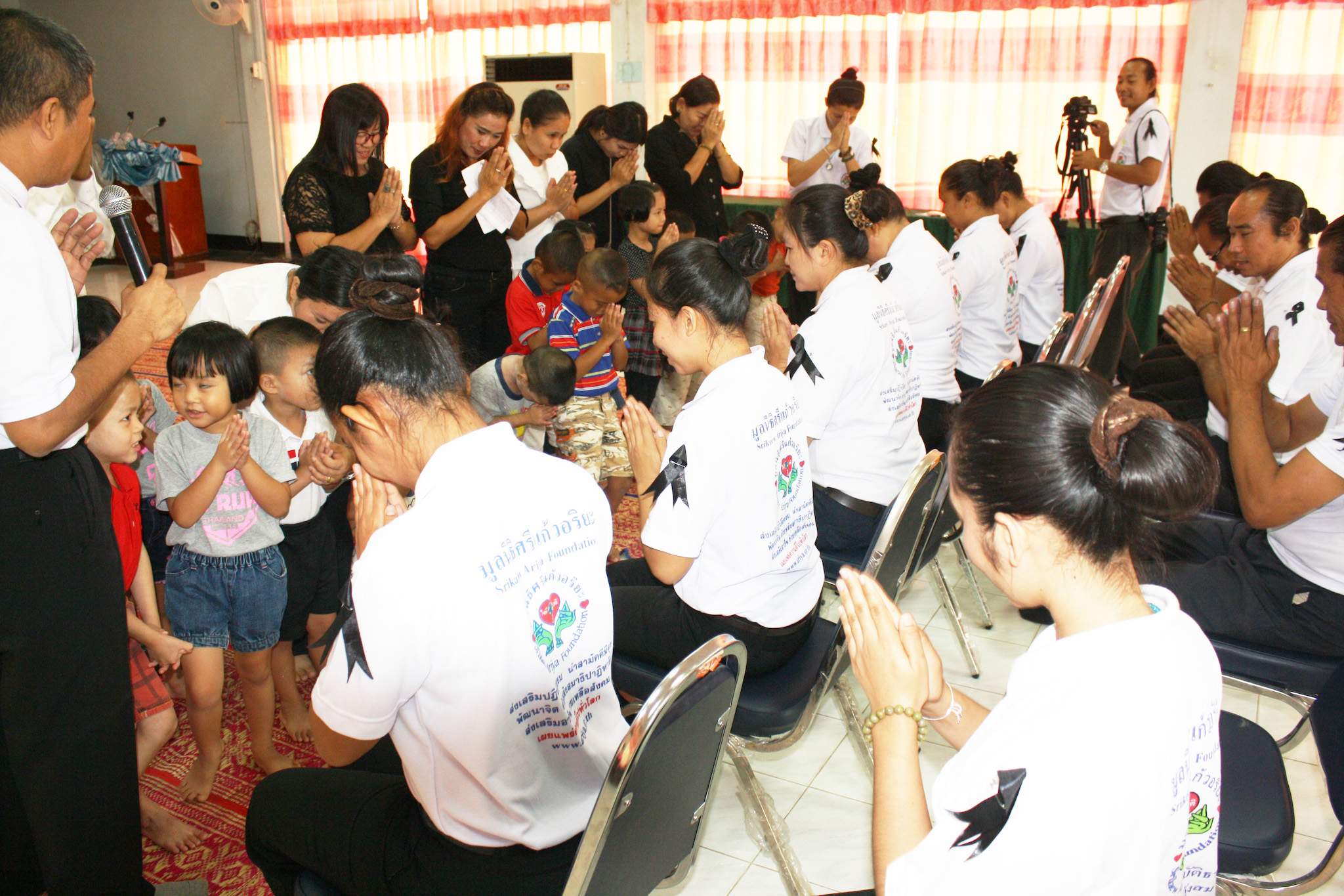 โครงการช่วยเหลือเด็กกำพร้า  วันที่ 21 ตุลาคม 2559  ณ สถานสงเคราะห์เด็กบ้านแคนทอง  อ.เมือง จ.ขอนแก่น
